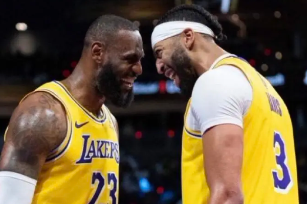 湖人季后賽遭遇0-3落后能否迎來奇跡?