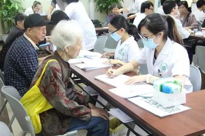 越秀老人可免費申領200元健康體檢券，18個街道聯系方式一覽